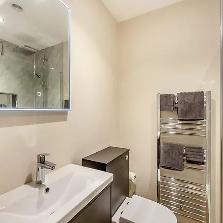 Semesterbostad Station Street